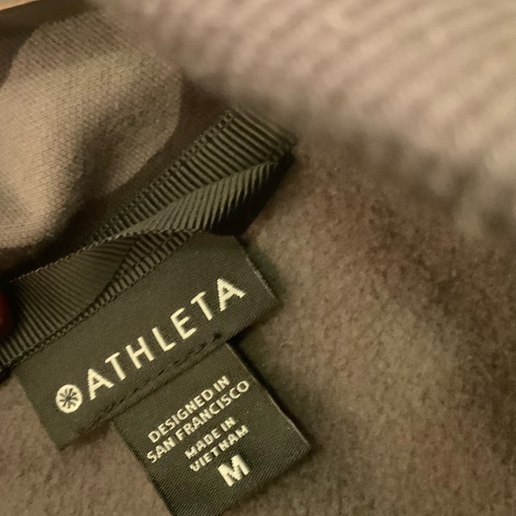 Athleta Triumph Printed Hoodie - Camo - NWT - Medium - Picture 7 of 11